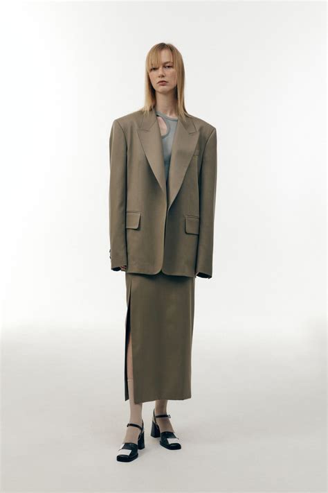 completo gonna e giacca chanel|Blazer con gonna lunga: 6 look moda inverno 2023 .